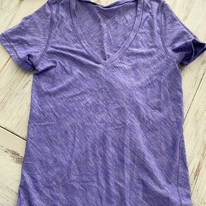 Lululemon v neck love tee with silver tech